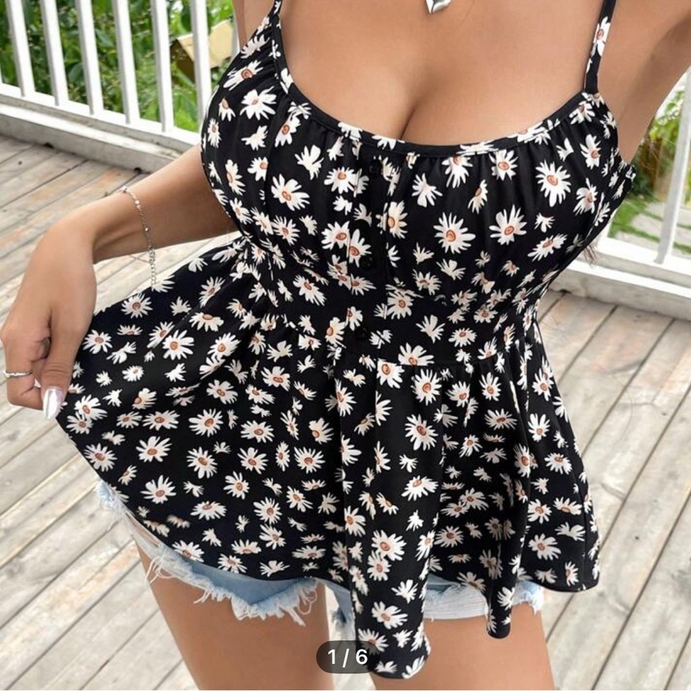Women Fashionable Black Floral Camisole Tank Top